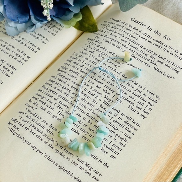 🏷️ 4/$25 NWT Inner Peace Natural Raw Amazonite Goddess Adjustable Bracelet - Picture 2 of 3